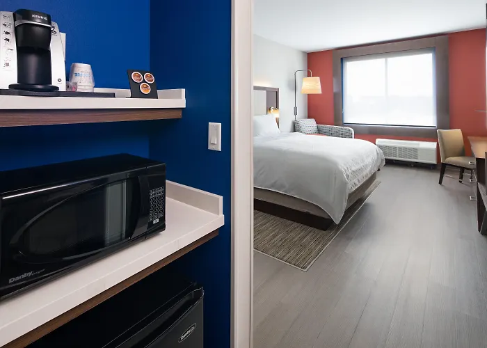 Holiday Inn Express&Suites Lubbock Central - Univ Area